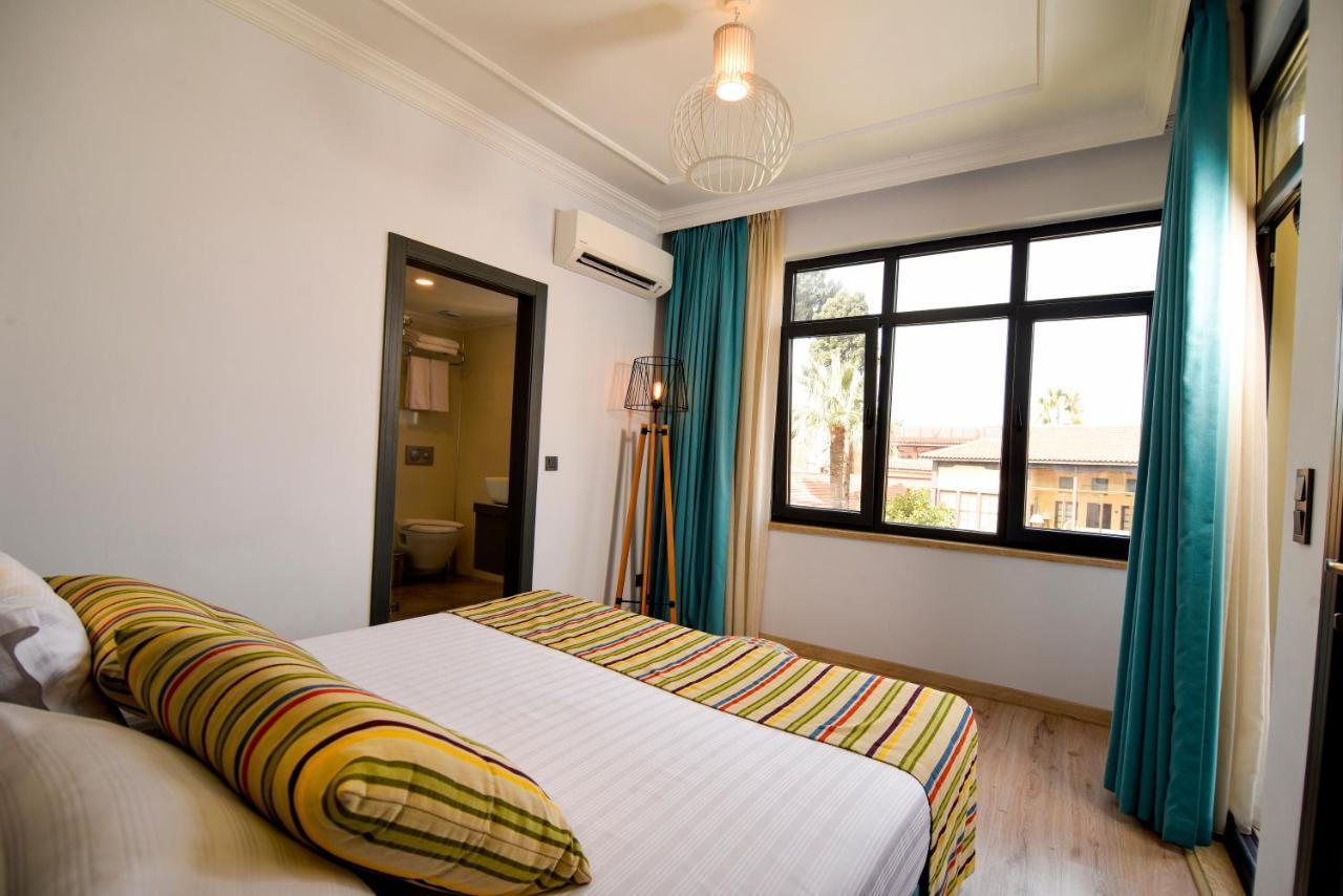 Daire Lovely Flat With Balcony Near Hadrian's Gate